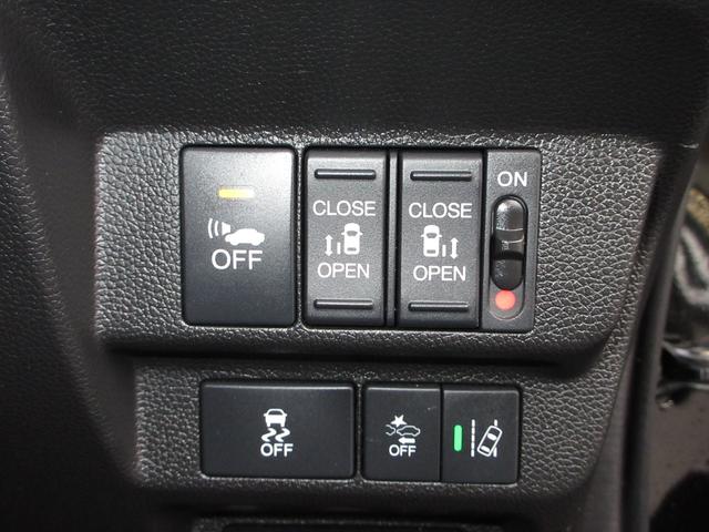 フリードハイブリッド ハイブリッド・Gホンダセンシング 純正メモリーナビBluetoothドラレコETCRカメラ 軽減ブレーキ キーフリーシステム 記録簿 DVD再生可能 ECON 後カメラ Aクルーズ 地デジフルセグTV LEDヘッドランプ 横滑防止(13枚目)