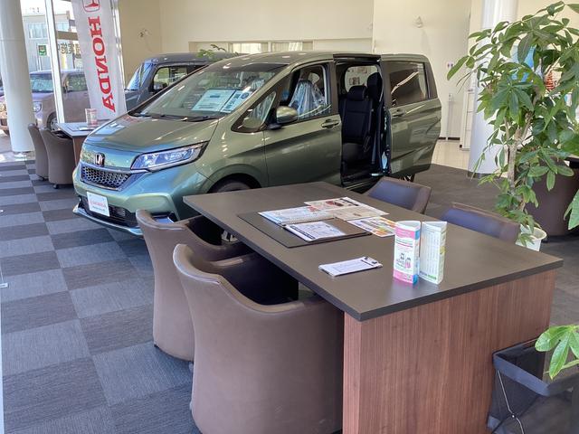 ステップワゴンスパーダ スパーダ・クールスピリットホンダセンシング ワンオーナー 禁煙車 純正9インチナビ/リアカメラ ルーフモニター 純正ドラレコ前後 ETC2.0 両側電動スライドドア シートヒーター パドルシフト 7人乗り サイドカーテンエアバッグ(34枚目)