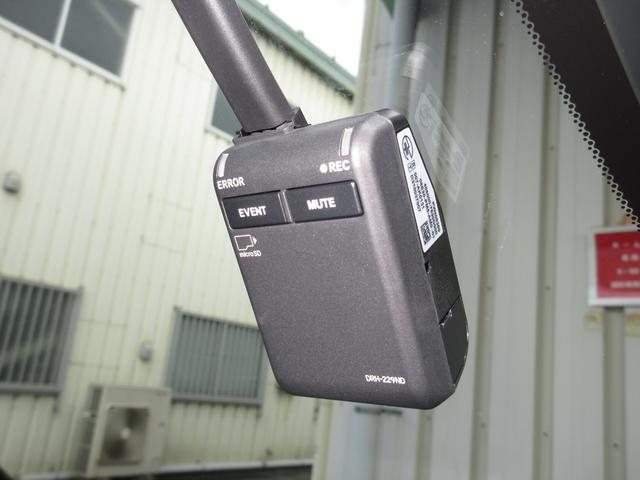 ステップワゴン ｅ：ＨＥＶスパーダプレミアムライン　ホンダセンシング純正１１．４インチコネクトナビＢｌｕｅｔｏｏｔｈドラレコＲカメラＥＴＣワンオーナー　マルチカメラ　Ｐテールゲート　Ｗエアコン　両側自動ドア　Ｆセグ　ＵＳＢ接続　クリアランスソナ　ＡＢＳ（4枚目）