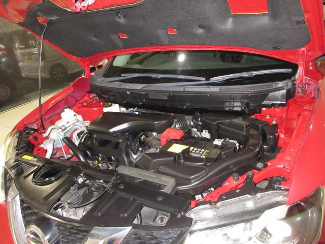 エクストレイル ２０Ｘエマージェンシーブレーキパッケージ　禁煙車　ワンオーナー　４ＷＤ　ナビ　ミュージックサーバー　Ｂｌｕｅｔｏｏｔｈ　フルセグ　ＥＴＣ　シートヒーター　スマートキー　ＬＥＤヘッドライト　純正１７インチアルミホイール　スマキ－　電動ミラー（5枚目）