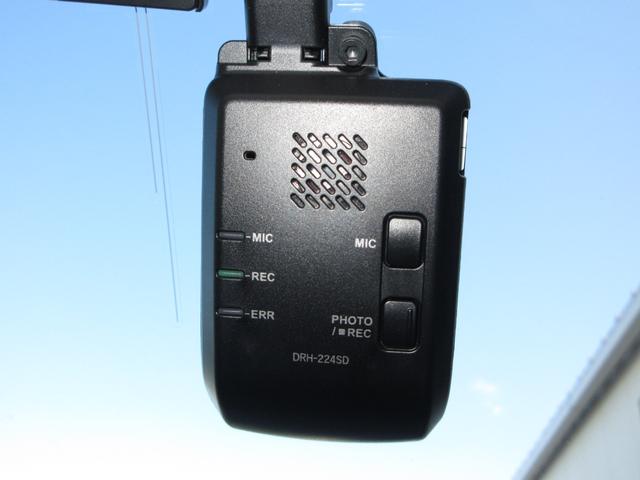 WR-V Z+ 禁煙車ホンダセンシング純正9インチメモリーナビBluetoothドラレコETCRカメラワンオーナー クリソナ 追突軽減ブレーキ フルセグテレビ サイドエアバッグ USB 盗難防止システム Bカメラ(6枚目)