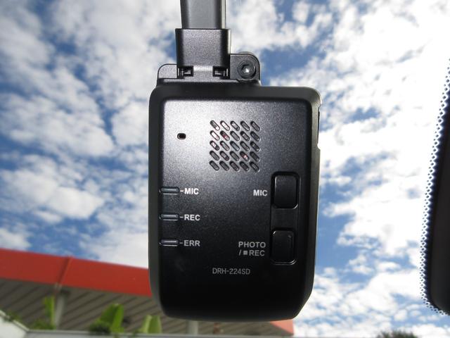 フィット e:HEVRS 禁煙車ホンダセンシングホンダコネクトディスプレイBluetoothドラレコETCRカメラワンオーナー エアバッグ ナビ&TV パワーウィンドウ 助手席エアバッグ Dレコ フルセグテレビ ETC装備(4枚目)