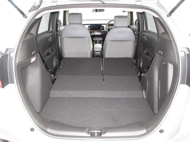 フィット e:HEVRS 禁煙車ホンダセンシングホンダコネクトディスプレイBluetoothドラレコETCRカメラワンオーナー エアバッグ ナビ&TV パワーウィンドウ 助手席エアバッグ Dレコ フルセグテレビ ETC装備(20枚目)