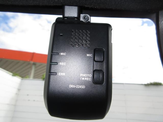 N-BOXカスタム ベースグレード 禁煙車ホンダセンシング純正9インチメモリーナビBluetoothドラレコETCRカメラワンオーナー W電動ドア USB接続 CMBS Dレコ 1オーナー ベンチシート オートエアコン スマートキ(4枚目)