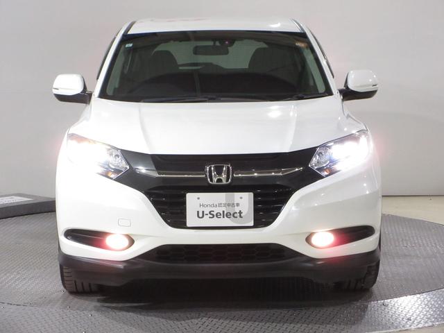 ヴェゼル Ｘ　純正メモリーナビＢｌｕｅｔｏｏｔｈＥＴＣＲカメラワンオーナー　追突軽減ブレーキ　地ＴＶ　リアカメラ　ＤＶＤ再生　スマ－トキ－　ＵＳＢ　記録簿　サイドエアバッグ　ナビ＆ＴＶ　ＥＴＣ車載器　横滑り防止（5枚目）