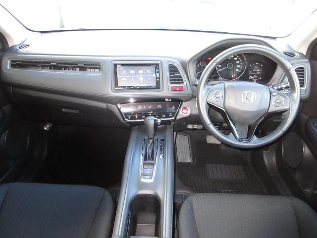 ヴェゼル Ｘ　純正メモリーナビＢｌｕｅｔｏｏｔｈＥＴＣＲカメラワンオーナー　追突軽減ブレーキ　地ＴＶ　リアカメラ　ＤＶＤ再生　スマ－トキ－　ＵＳＢ　記録簿　サイドエアバッグ　ナビ＆ＴＶ　ＥＴＣ車載器　横滑り防止（9枚目）