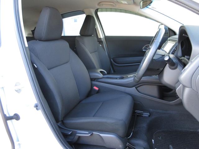 ヴェゼル Ｘ　純正メモリーナビＢｌｕｅｔｏｏｔｈＥＴＣＲカメラワンオーナー　追突軽減ブレーキ　地ＴＶ　リアカメラ　ＤＶＤ再生　スマ－トキ－　ＵＳＢ　記録簿　サイドエアバッグ　ナビ＆ＴＶ　ＥＴＣ車載器　横滑り防止（14枚目）