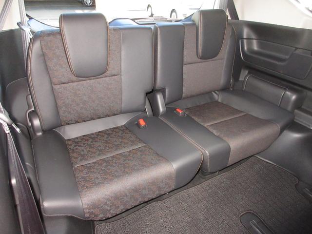 フリードハイブリッド ハイブリッド・クロスター　ワンオーナー　禁煙　２年保証　車検整備付　６人乗り　９インチメモリーナビ　フルセグＴＶ　ミュージックサーバー　ＢＴオーディオ接続　リアカメラ　ＥＴＣ　シートヒーター　ヒーター付ドアミラー　スマートキー（16枚目）