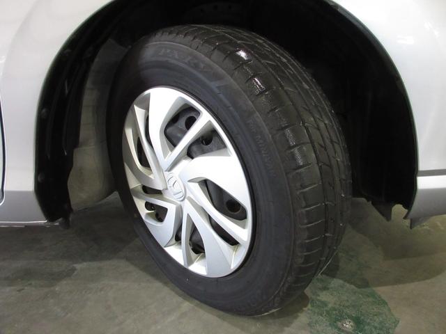 フリード Ｇ・ホンダセンシング　・２列目キャプテンシート（６人乗シート）・ワンオーナー　・禁煙　・令和２年１０月登録　・２万１千キロ　・車検２年付　・ルナシルバーメタリック　・純正ナビ　・リアカメラ　・ＥＴＣ　・両側電動スライドドア（21枚目）