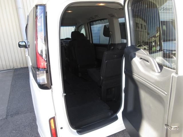 ステップワゴンスパーダ スパーダホンダセンシング　純正９インチメモリーナビＢｌｕｅｔｏｏｔｈＥＴＣＲカメラワンオーナー　盗難防止　助手席エアバッグ　ワンオーナ－　Ｗパワスラ　記録簿有　リアオートエアコン　地デジ　ＬＥＤライト　横滑り防止システム（9枚目）