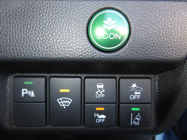 フィットハイブリッド Ｓホンダセンシング　パナソニックメモリーナビＢｌｕｅｔｏｏｔｈドラレコＥＴＣＲカメラワンオーナー　パーキングセンサー　スマ－トキ－　ナビＴＶ　禁煙　アクティブクルーズコントロール　パワーウインドウ　ドライブレコーダ（18枚目）