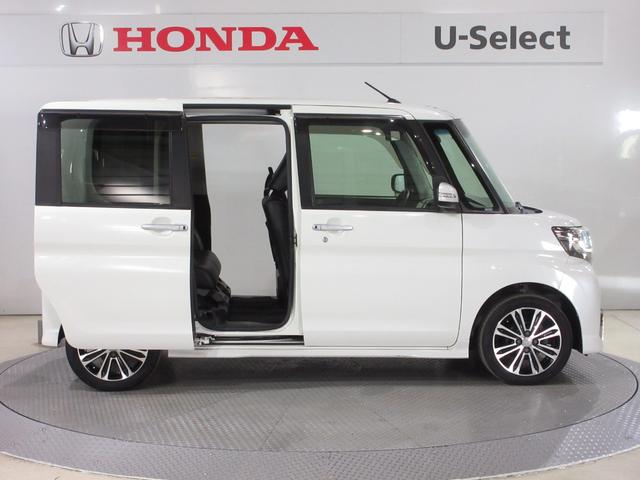 ハンドグリップ付両側電動パワースライドドアがついております。ご年配の方や小さいお子さんの乗り降りも楽々ですね。万が一ドアに手を挟んでしまっても、挟み込み防止機構が付いていて安心です！