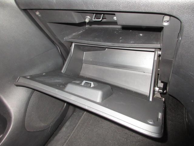 セレナ XVセレクション /ワンオーナー/禁煙車/Bluetooth/両側電動スライドドア/フルセグTV/社外15インチアルミホイール/コーナーセンサー/オートクルーズ/ デュアルエアコン 3列シート DVD再生機能 ETC(18枚目)