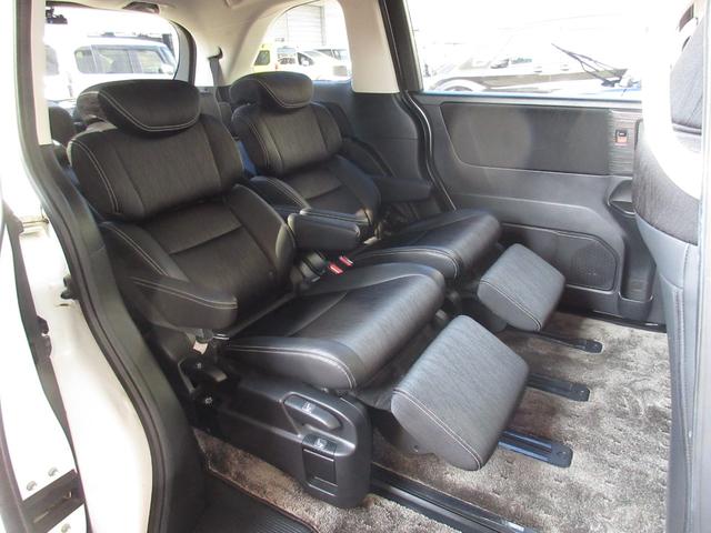 オデッセイ アブソルート　純正メモリーナビＢｌｕｅｔｏｏｔｈドラレコＥＴＣＲカメラワンオーナー　緊急ブレーキ　アラウンドビューモニター　スマートキー＆プッシュスタート　盗難防止　ダブルエアコン　クルーズＣ　リアカメラ　ナビＴＶ（16枚目）