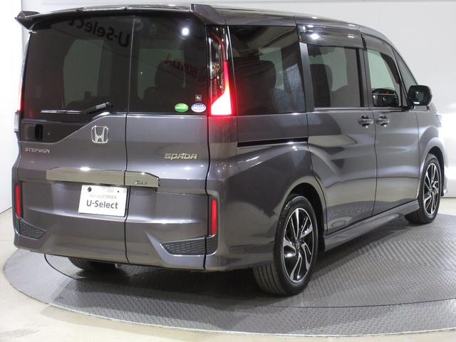 ステップワゴンスパーダ スパーダ・クールスピリットホンダセンシング　禁煙車　ワンオーナー　純正１０インチナビ　後席モニター　ミュージックサーバー　Ｂｌｕｅｔｏｏｔｈ　ＵＳＢ　フルセグ　リアカメラ　ＥＴＣ２．０　シートヒーター　両側電動ドア　ＬＥＤ　純正１７インチアルミ（11枚目）