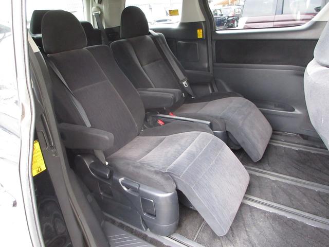 ヴェルファイア ２．４Ｚ　／ワンオーナー／禁煙車／純正ＨＤＤナビ／バックカメラ／ＥＴＣ／フルセグＴＶ／ＣＤ／ミュージックサーバー／Ｂｌｕｅｔｏｏｔｈオーディオ／後席モニター／片側電動スライドドア／カーテンエアバッグ／サンルーフ（16枚目）