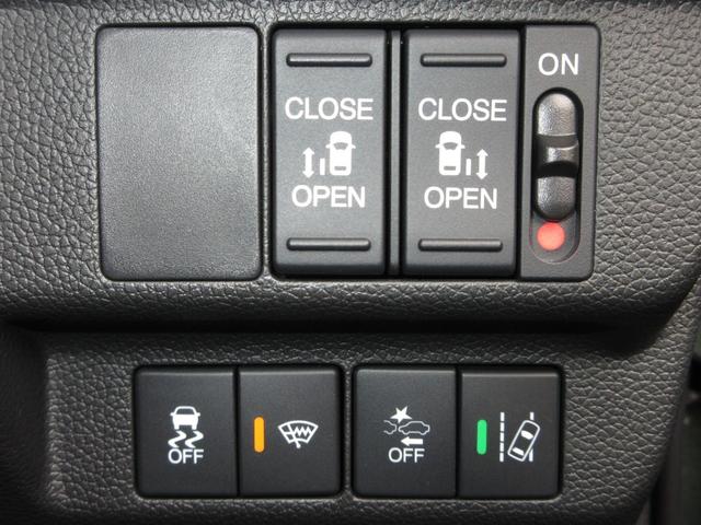 フリードハイブリッド ハイブリッド・Ｇブラックスタイル　ホンダセンシング純正メモリーナビＢｌｕｅｔｏｏｔｈドラレコＥＴＣＲカメラワンオーナー　Ｗ電動ドア　禁煙　衝突軽減ブレーキ　オートクルーズコントロール　ドライブレコーダー　シートヒータ　盗難防止装置（14枚目）