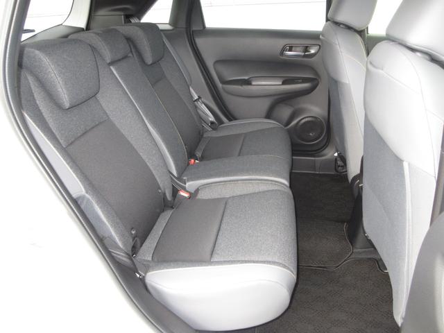 フィット e:HEVRS 禁煙車ホンダセンシングホンダコネクトディスプレイBluetoothドラレコETCRカメラワンオーナー エアバッグ ナビ&TV パワーウィンドウ 助手席エアバッグ Dレコ フルセグテレビ ETC装備(16枚目)