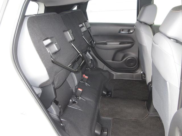 フィット e:HEVRS 禁煙車ホンダセンシングホンダコネクトディスプレイBluetoothドラレコETCRカメラワンオーナー エアバッグ ナビ&TV パワーウィンドウ 助手席エアバッグ Dレコ フルセグテレビ ETC装備(17枚目)