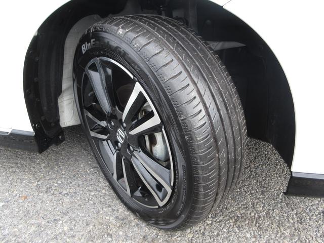 フィット e:HEVRS 禁煙車ホンダセンシングホンダコネクトディスプレイBluetoothドラレコETCRカメラワンオーナー エアバッグ ナビ&TV パワーウィンドウ 助手席エアバッグ Dレコ フルセグテレビ ETC装備(20枚目)