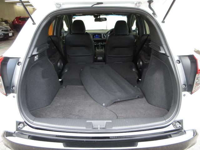 ヴェゼル RS・ホンダセンシング ワンオーナー 禁煙車 純正8インチナビ/リアカメラ ETC シートヒーター パドルシフト パーキングセンサー ブレーキホールド機能/電子P サイドカーテンSRS 18インチアルミ LEDオートライト(17枚目)