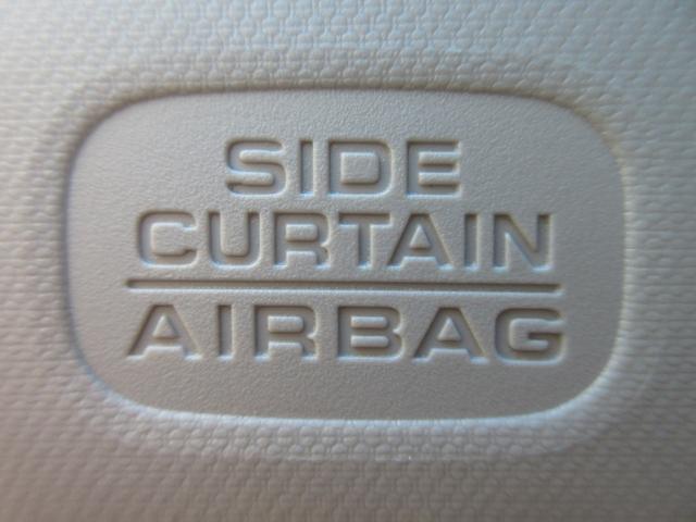 フィットハイブリッド Ｌパッケージ　Ｕ－Ｓｅｌｅｃｔ稲城オープン　純正メモリーナビＥＴＣＲカメラ　禁煙　ナビ＆ＴＶ　地デジフルセグＴＶ　サイドエアバック　ＤＶＤ再生　ＬＥＤ　ＥＣＯＮ　バックカメラ　クルーズコントロール　ＡＵＴＯエアコン（12枚目）