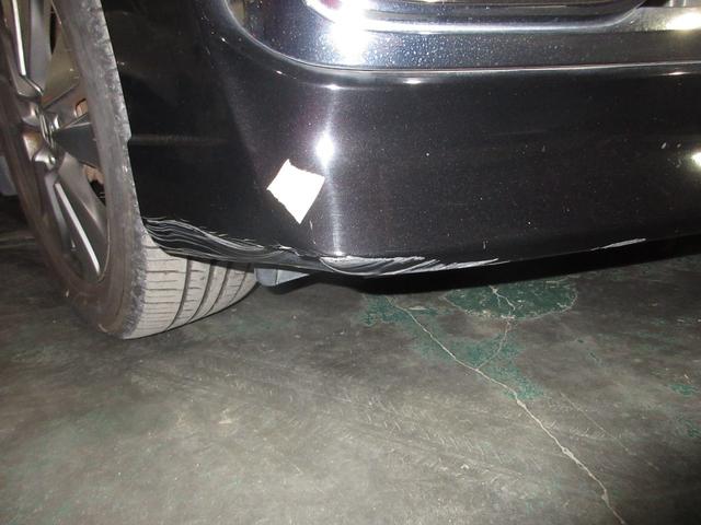 ステップワゴンスパーダ S この車両は未加修現状販売「そのまんま車」になります。傷や凹み・内装を現状にて展示しております。詳しくはスタッフにお問い合わせください。純正9インチメモリーナビETCRカメラワンオーナー Wエアバック(4枚目)