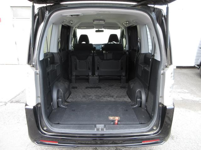 ステップワゴンスパーダ S この車両は未加修現状販売「そのまんま車」になります。傷や凹み・内装を現状にて展示しております。詳しくはスタッフにお問い合わせください。純正9インチメモリーナビETCRカメラワンオーナー Wエアバック(21枚目)