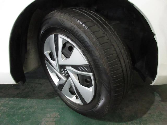 フリードハイブリッド ハイブリッド・Gホンダセンシング 純正ナビ・Rカメラ・1オーナー・禁煙車・LEDヘッドライト・両側電動スライド・ミュージックプレイヤー接続・衝突軽減・レーンアシスト・前車追従・3列シート・ウォークスルー・スマートキー・ETC・1年保証(20枚目)