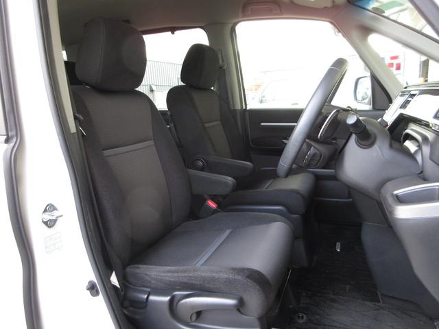 ステップワゴンスパーダ スパーダホンダセンシング 禁煙車 ワンオーナー 点検パック当社実施済み ナビ ミュージックサーバー Bluetooth USB フルセグ リアカメラ ETC 両側電動ドア スマートキー 純正16インチアルミ LED(19枚目)