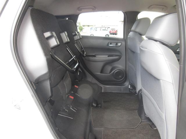 フィット e:HEVRS 元当社社有車 禁煙車 ワンオーナー 純正9インチナビ/リアカメラ ETC USB パドルシフト ブレーキホールド機能/電子パーキング LEDオートライト サイドカーテンエアバッグ 16インチアルミ(18枚目)