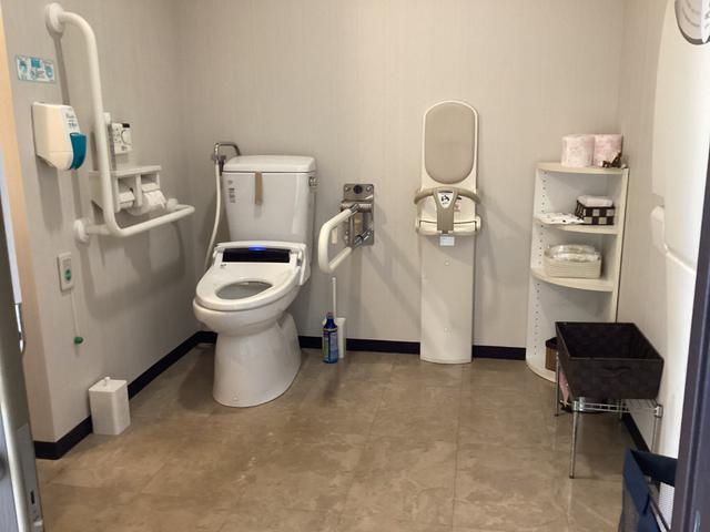 フィット e:HEVRS 元当社社有車 禁煙車 ワンオーナー 純正9インチナビ/リアカメラ ETC USB パドルシフト ブレーキホールド機能/電子パーキング LEDオートライト サイドカーテンエアバッグ 16インチアルミ(34枚目)