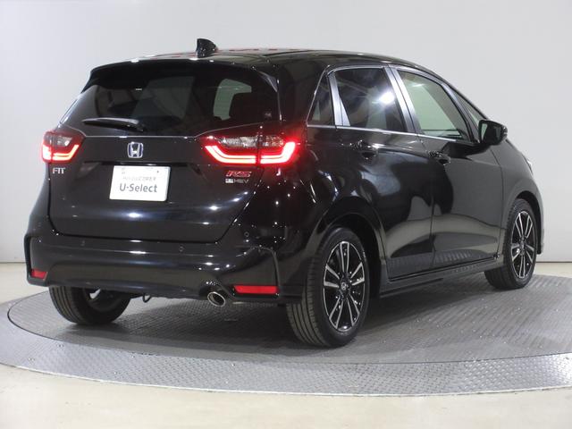 フィット ｅ：ＨＥＶＲＳ　当社元試乗車　禁煙車　純正９インチナビ　フルセグＴＶ　Ｂｌｕｅｔｏｏｔｈ　ＵＳＢ　ドラレコ　ＥＴＣ２．０　１６インチアルミホイール　ＬＥＤヘッドライト　バックカメラ　サイドカーテンエアバック　Ｄレコ（11枚目）