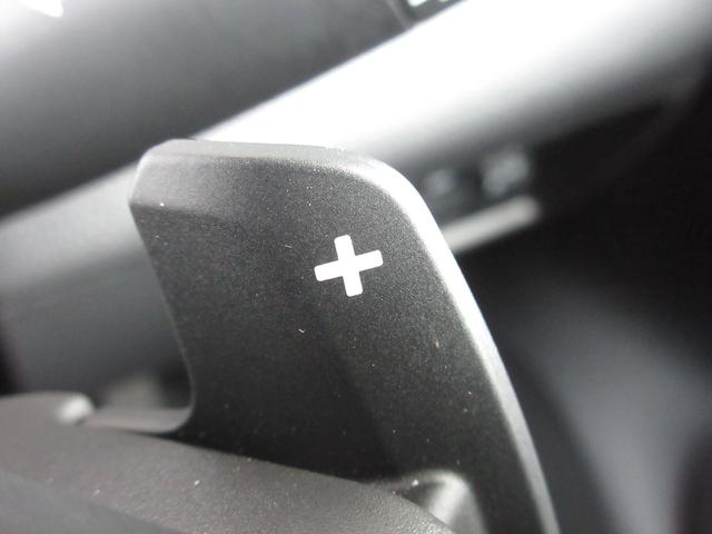 フィット ｅ：ＨＥＶＲＳ　当社元試乗車　禁煙車　純正９インチナビ　フルセグＴＶ　Ｂｌｕｅｔｏｏｔｈ　ＵＳＢ　ドラレコ　ＥＴＣ２．０　１６インチアルミホイール　ＬＥＤヘッドライト　バックカメラ　サイドカーテンエアバック　Ｄレコ（16枚目）