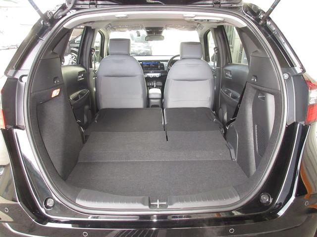 フィット ｅ：ＨＥＶＲＳ　当社元試乗車　禁煙車　純正９インチナビ　フルセグＴＶ　Ｂｌｕｅｔｏｏｔｈ　ＵＳＢ　ドラレコ　ＥＴＣ２．０　１６インチアルミホイール　ＬＥＤヘッドライト　バックカメラ　サイドカーテンエアバック　Ｄレコ（22枚目）