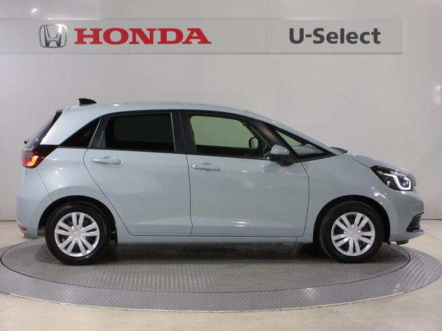 フィット ホーム 禁煙車ホンダセンシングホンダコネクトディスプレイBluetoothドラレコETCRカメラワンオーナー 全周囲カメラ 記録簿 衝突軽減 リアカメラ ソナー USB接続 AAC 横滑り防止機能 スマキー(9枚目)