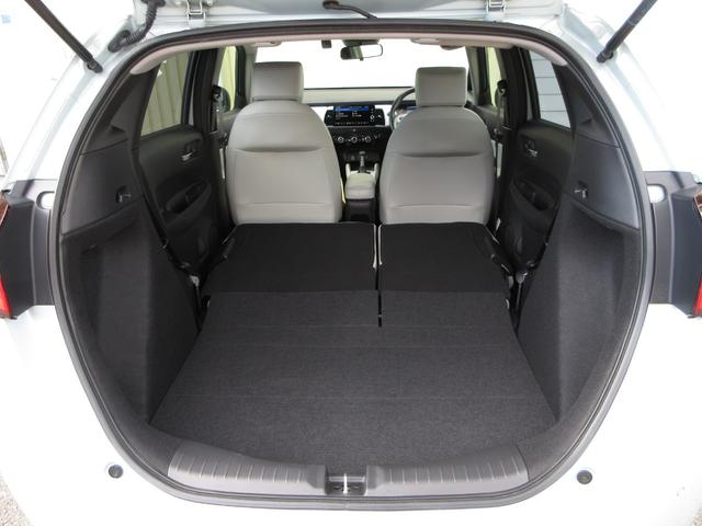 フィット ホーム 禁煙車ホンダセンシングホンダコネクトディスプレイBluetoothドラレコETCRカメラワンオーナー 全周囲カメラ 記録簿 衝突軽減 リアカメラ ソナー USB接続 AAC 横滑り防止機能 スマキー(24枚目)