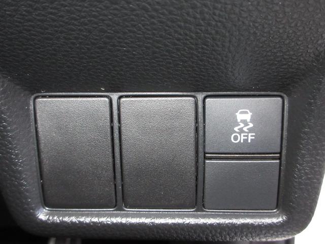 レーザーを照射しカメラで前走車等を検知し衝突の回避・軽減を図るホンダセンシングとＶＳＡ（車両挙動安定化制御システム）走る・曲がる・止まるの全領域で安定性を確保するためのシステム装備。安心ですね！