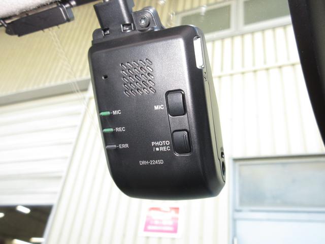 WR-V Zブラックスタイル 禁煙車ホンダセンシング純正9インチメモリーナビBluetoothドラレコETCRカメラワンオーナー LEDヘッドランプ フルセグTV 盗難防止システム 衝突被害軽減システム スマートキー オートライト(4枚目)