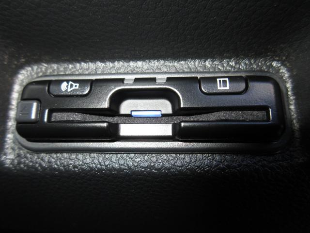 WR-V Zブラックスタイル 禁煙車ホンダセンシング純正メモリーナビBluetoothETCRカメラワンオーナー LEDヘッドランプ フルセグTV 盗難防止システム 衝突被害軽減システム スマートキー オートライト USB(15枚目)