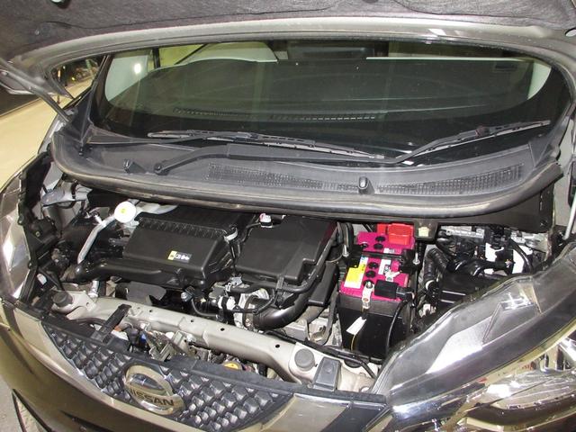 デイズ Ｘ　純正メモリーナビＢｌｕｅｔｏｏｔｈＥＴＣＲカメラワンオーナー　フルセグテレビ　コーナーソナー　踏み間違え防止　禁煙　横滑防止装置　Ａライト　スマートキー　イモビライザー　バックカメラ　１オーナー　ＰＳ（4枚目）