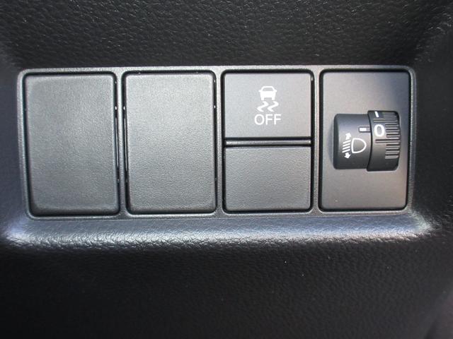 フィット ｅ：ＨＥＶホームブラックスタイル　禁煙車　当社元試乗車　ホンダ９インチコネクトナビ　Ｂｌｕｅｔｏｏｔｈ　ドラレコ　ＥＴＣ２．０　マルチビューカメラ　ブラインドスポットインフォメーション　後退出庫サポート　ＢＬＡＣＫ　ＳＴＹＬＥ専用装備（17枚目）