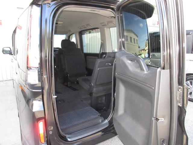 ステップワゴンスパーダ スパーダホンダセンシング　純正メモリーナビＢｌｕｅｔｏｏｔｈドラレコＥＴＣＲカメラワンオーナー　盗難防止　助手席エアバッグ　ワンオーナ－　Ｗパワスラ　記録簿有　地デジ　サイドエアバッグ　ＬＥＤライト　横滑り防止システム　スマ鍵（11枚目）