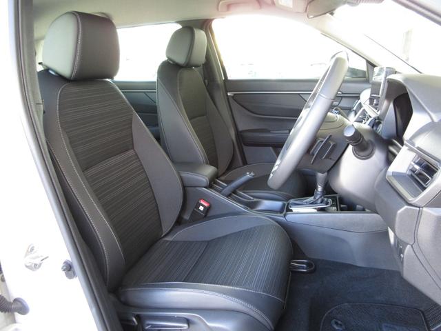 WR-V Z+ 禁煙車ホンダセンシング純正9インチメモリーナビBluetoothドラレコETCRカメラワンオーナー 追突軽減ブレーキ フルセグテレビ サイドエアバッグ USB 盗難防止システム 運転席エアバッグ(17枚目)