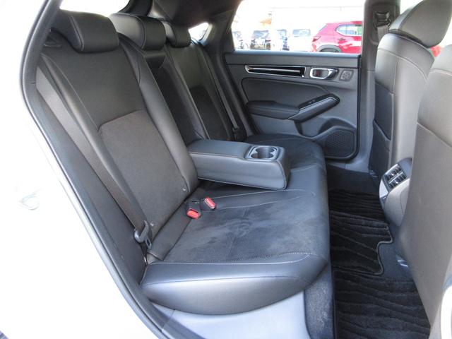 シビック e:HEVEX 禁煙車ホンダセンシングホンダコネクトディスプレイBluetoothドラレコETCRカメラワンオーナー 衝突被害軽減ブレーキ Bカメラ シートヒーター フルセグ LEDヘッドライト パーキングセンサー(19枚目)