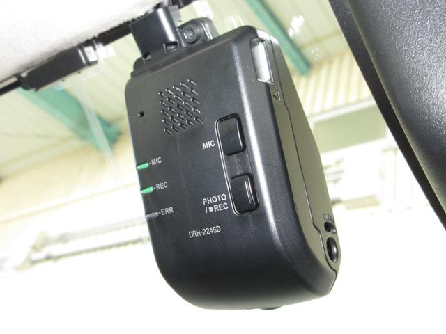 WR-V Z+ 禁煙車ホンダセンシング純正9インチコネクトナビBluetoothドラレコETCRカメラワンオーナー クリソナ 追突軽減ブレーキ フルセグテレビ サイドエアバッグ USB 盗難防止システム Bカメラ(6枚目)