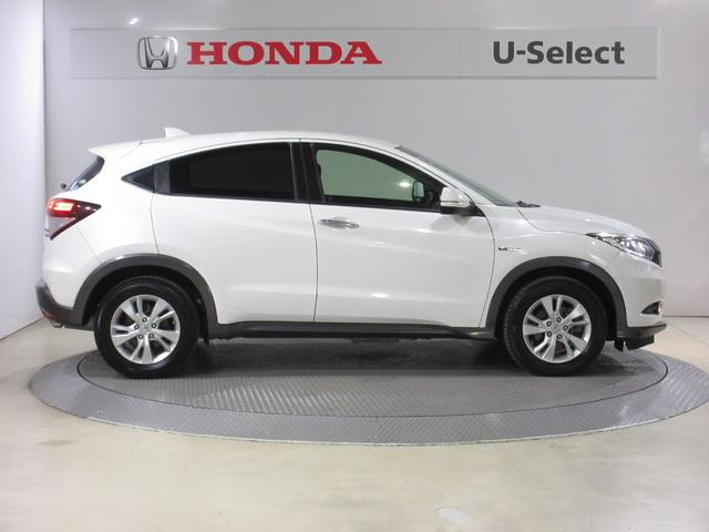 ヴェゼル ハイブリッドX・ホンダセンシング センシングレスカロッツェリアメモリーナビETCRカメラ シ-トヒ-タ- 記録簿 横滑防止 禁煙 スマ-トキ- クルコン ETC車載器 サイドエアバック キーレスエントリー ABS DVD再生 ワンセグ(11枚目)