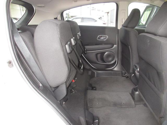 ヴェゼル ハイブリッドX・ホンダセンシング センシングレスカロッツェリアメモリーナビETCRカメラ シ-トヒ-タ- 記録簿 横滑防止 禁煙 スマ-トキ- クルコン ETC車載器 サイドエアバック キーレスエントリー ABS DVD再生 ワンセグ(25枚目)