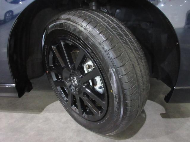 フィット e:HEVホームブラックスタイル 禁煙車ホンダセンシングホンダコネクトディスプレイBluetoothドラレコRカメラETCワンオーナー 全周囲カメラ オートライト Bカメラ 1オーナー LEDライト クリアランスソナー サイドSRS(19枚目)