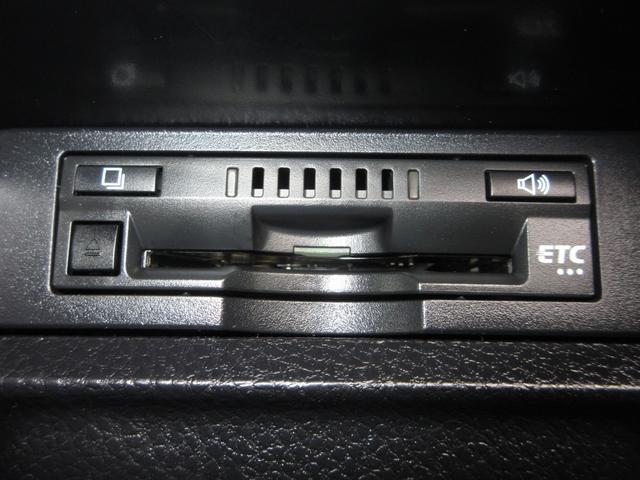 ノア SiダブルバイビーIII 純正9インチSDナビBluetoothドラレコETCRカメラワンオーナー バックM 両側オートスライドドア イモビライザー プリクラッシュS オートライト LEDヘッドライト リアエアコン キーレス(11枚目)